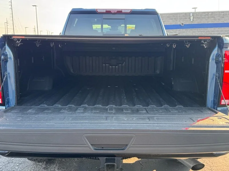 Used 2025 Lakeshore Blue Metallic Chevrolet LTZ image 6