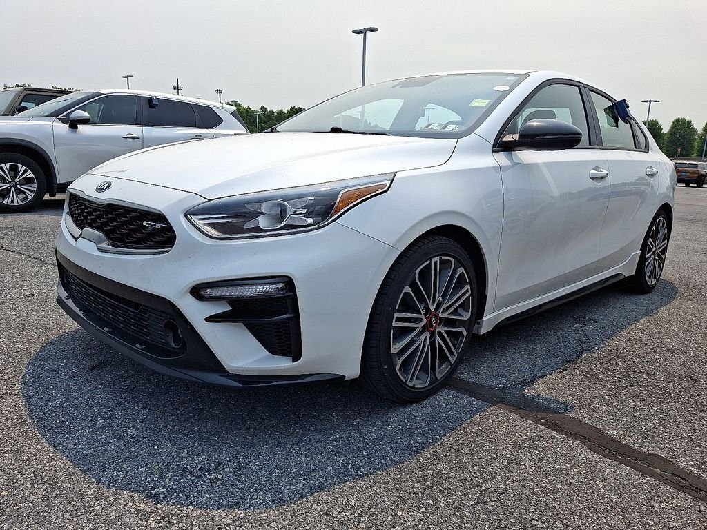 Used 2021 White Kia GT image 3