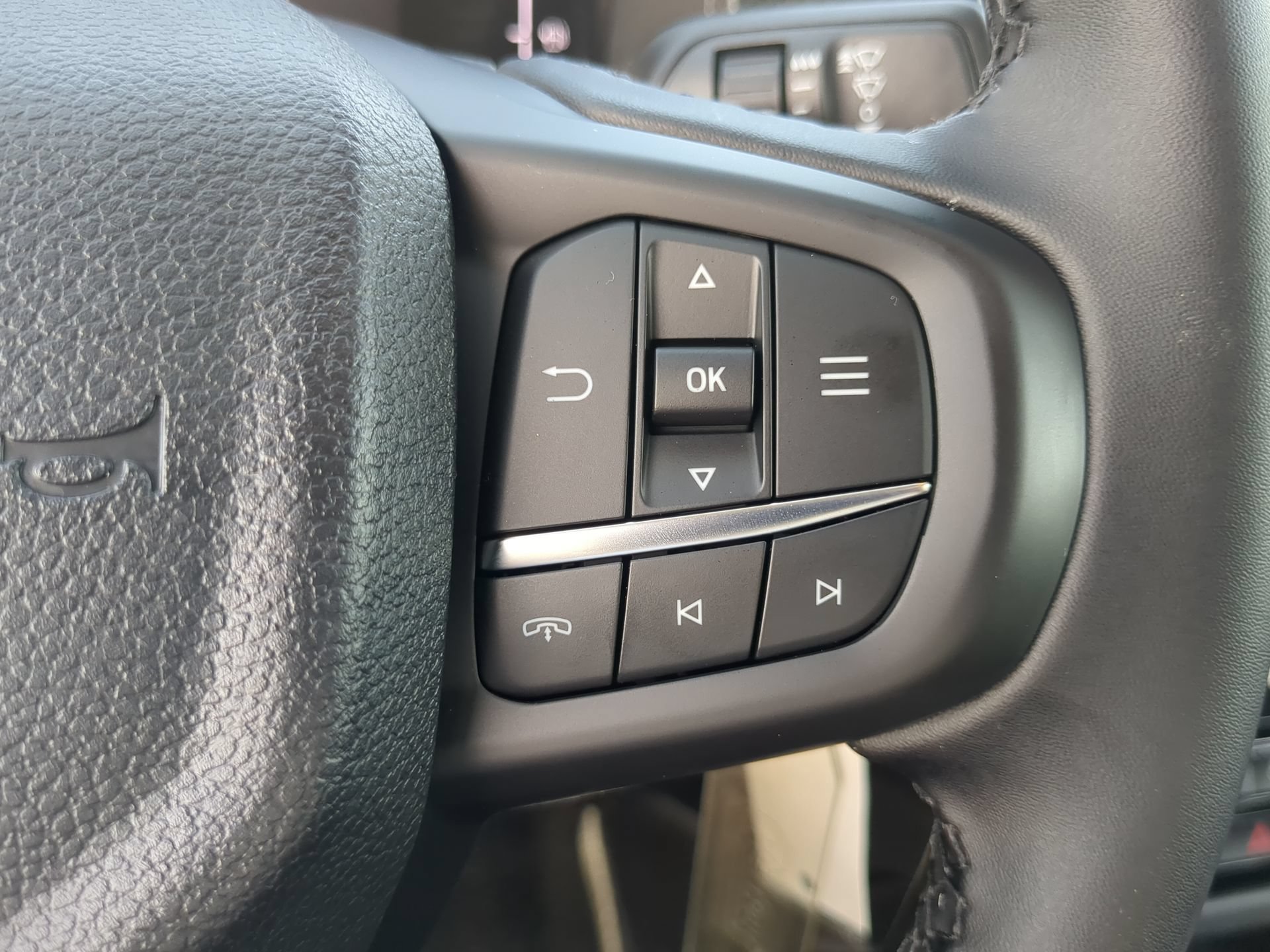 New 2026 Marsh Gray Ford XLT image 64