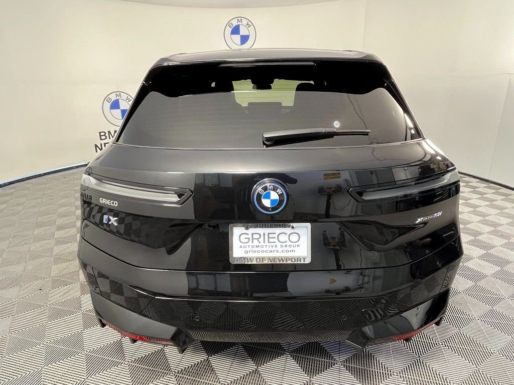 Used 2025 Black BMW xDrive50 image 11