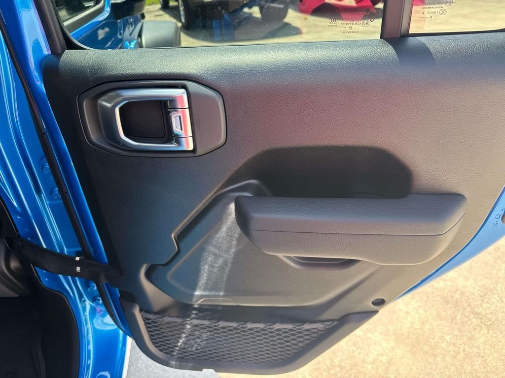 New 2027 Hydro Blue Pearlcoat Jeep Sport S image 25