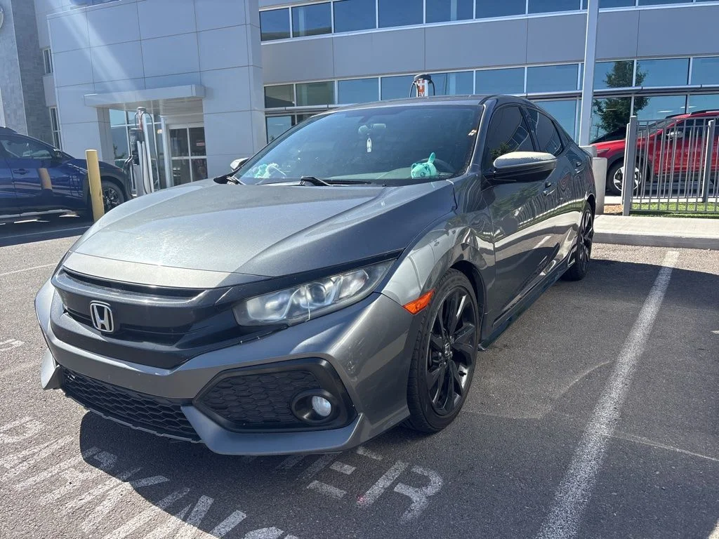 Used 2017  Honda Sport image 2