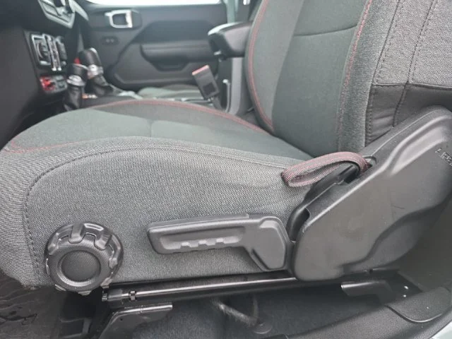 Used 2024 Gray Jeep Rubicon image 29