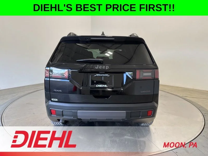 New 2026 Diamond Black Crystal Pearlcoat Jeep Laredo image 6
