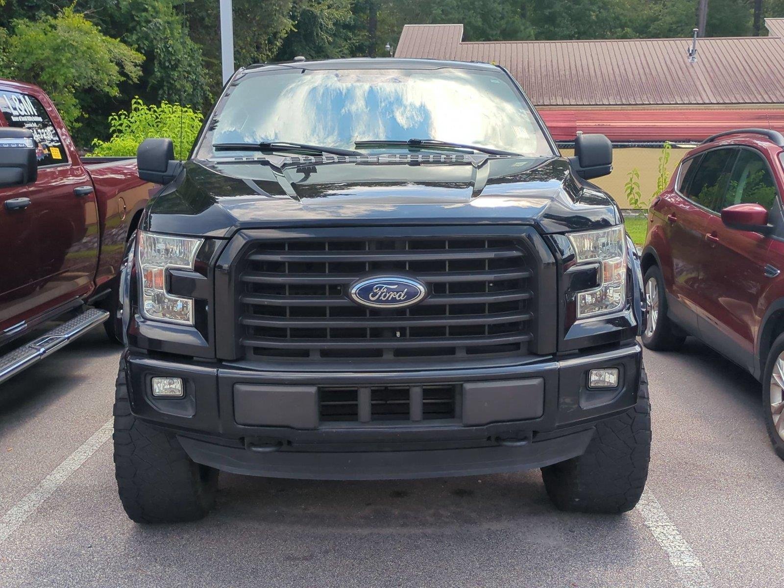 Used 2016 Shadow Black Ford XLT image 4