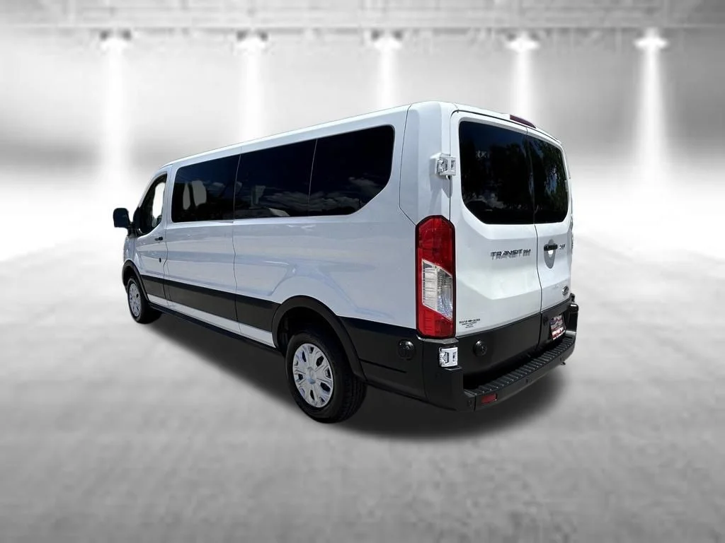 Certified Used 2024 Oxford White Ford XLT image 7