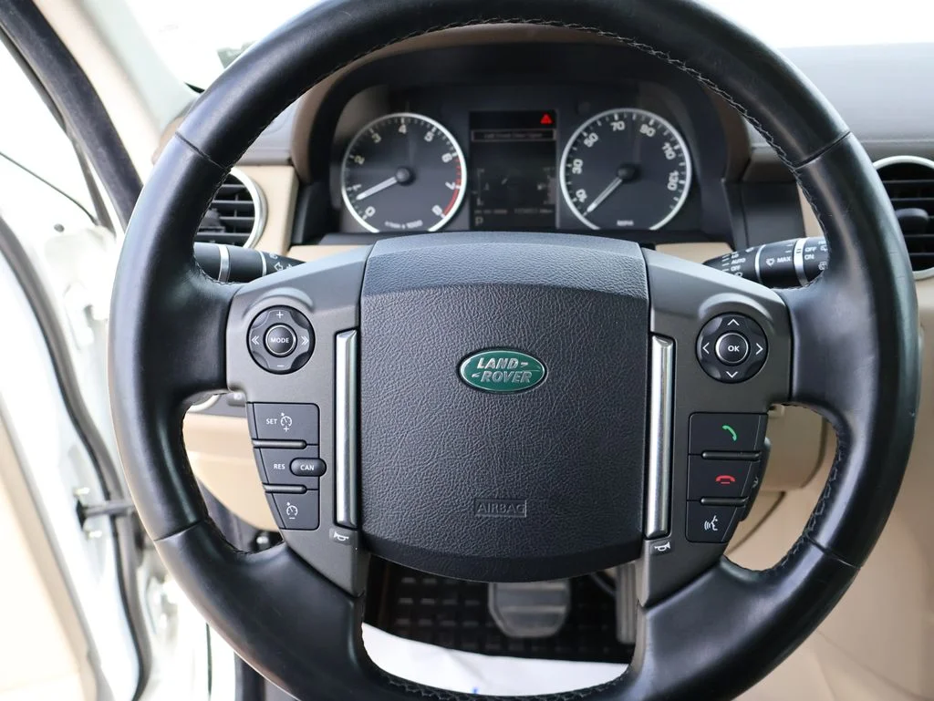 Used 2012  Land Rover HSE image 33