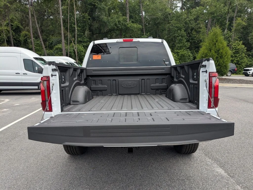 New 2026 Oxford White Ford Lariat image 13