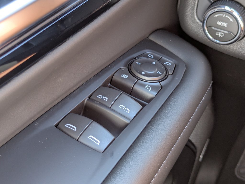 2026 Chevrolet Suburban Z71 - Photo 26