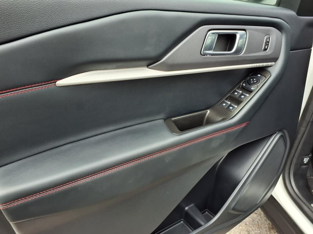 2025 Ford Explorer ST-LINE - Photo 9