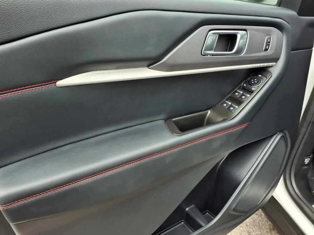 2025 Ford Explorer ST-LINE - Photo 9