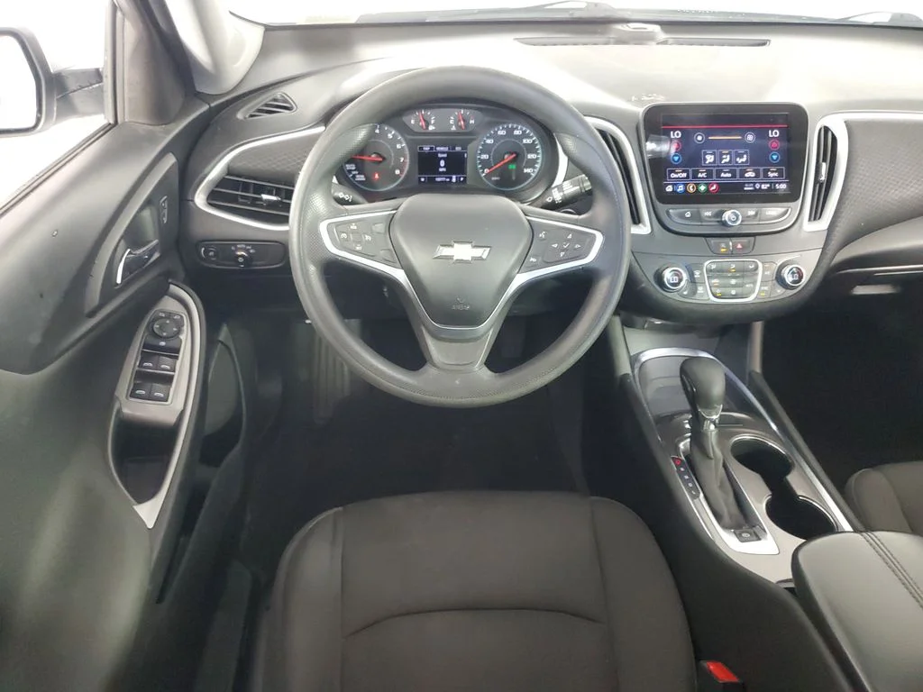 Used 2022 Silver Chevrolet LT image 14