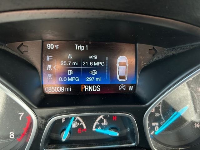 Used 2018 White Ford SE image 10