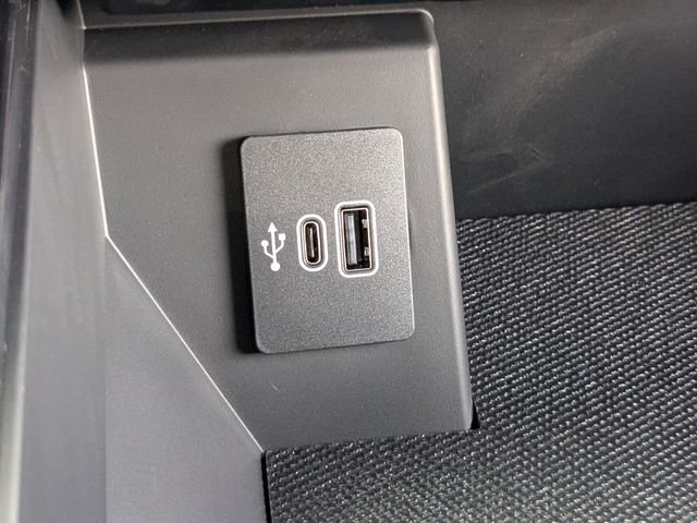 New 2026 Oxford White Ford Lariat® image 22