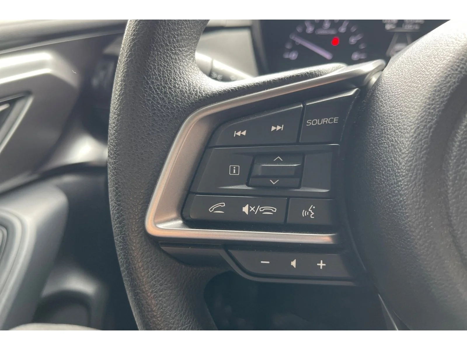 Used 2024 CRYSTAL BLACK SIL Subaru Base image 32