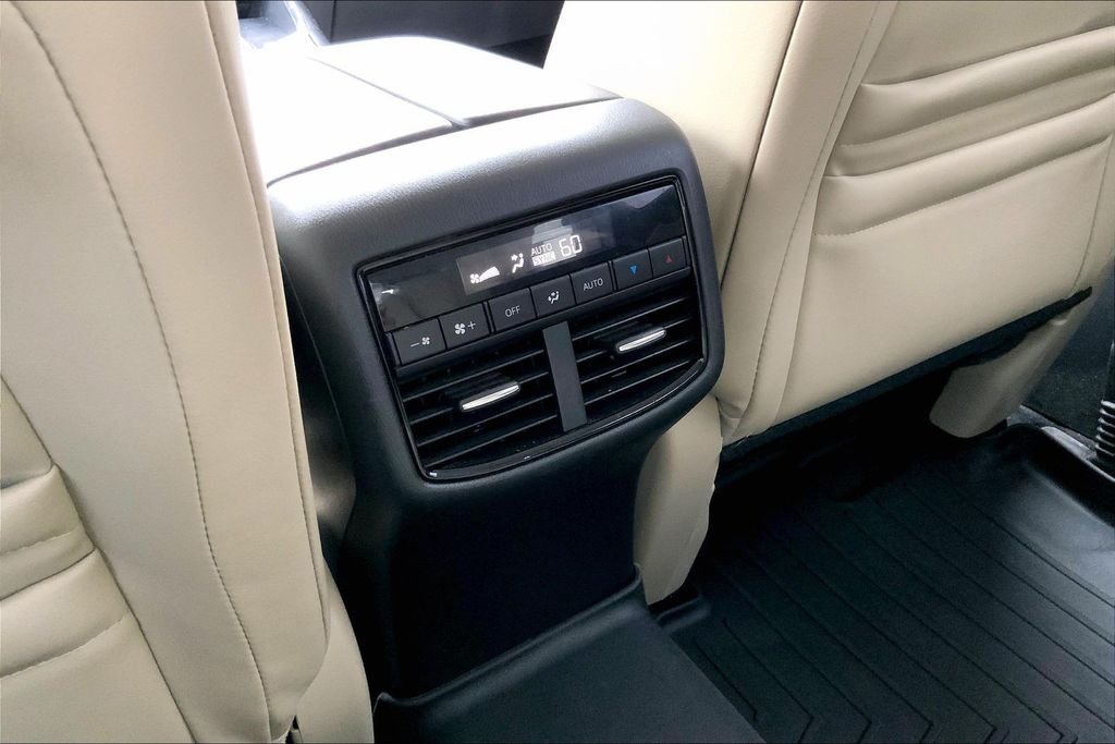 Used 2016 Snowflake White Pearl Mica Mazda Touring image 31