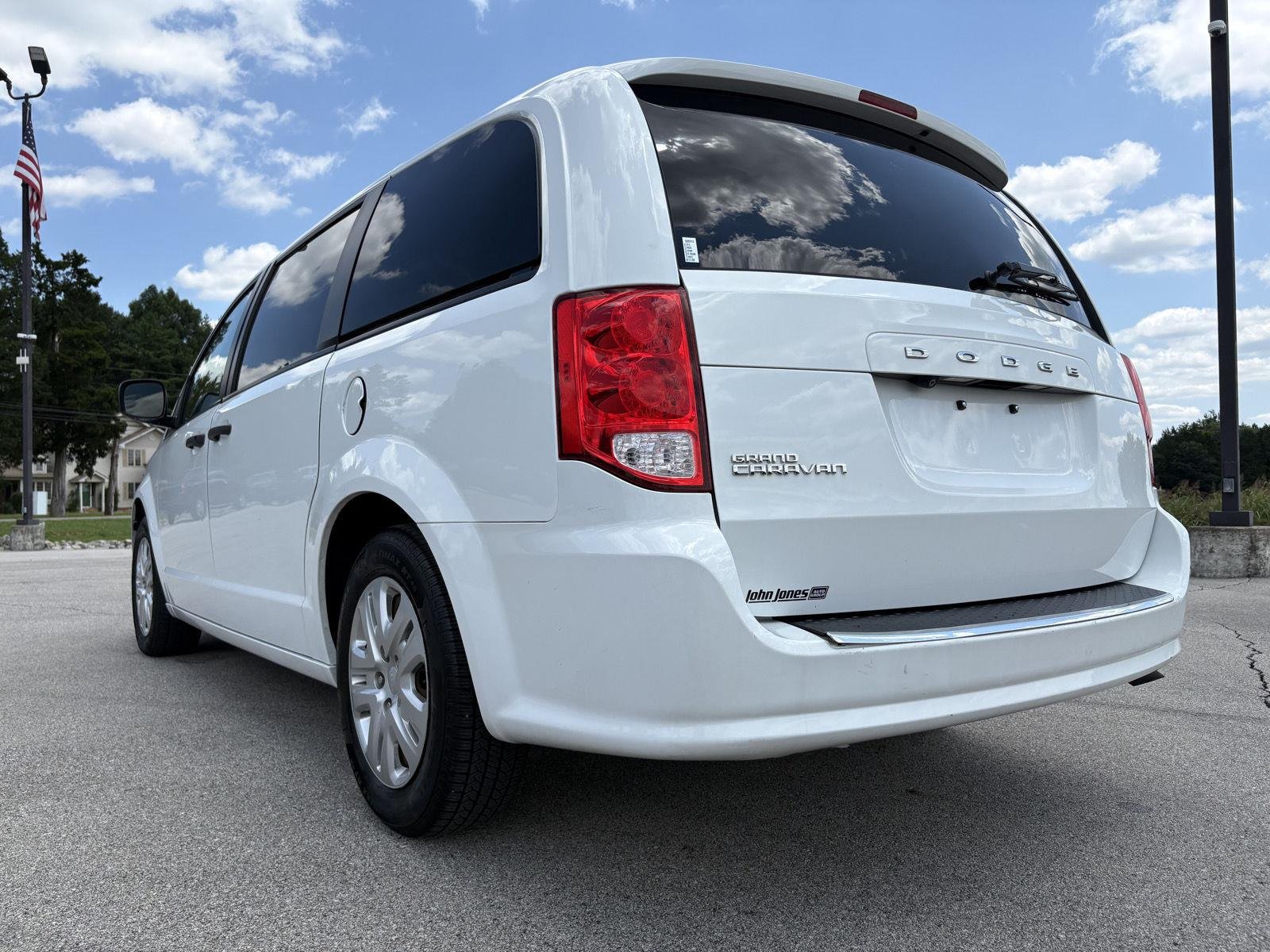 Used 2019 White Knuckle Clearcoat Dodge SE image 18