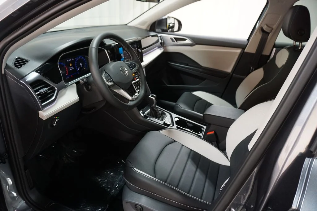 New 2026 Platinum Gray Volkswagen 1.5T SEL image 9