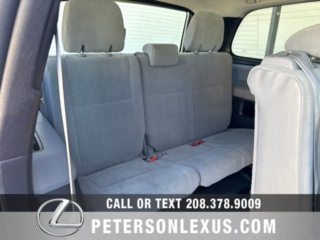 Used 2018 White Toyota SR5 image 19