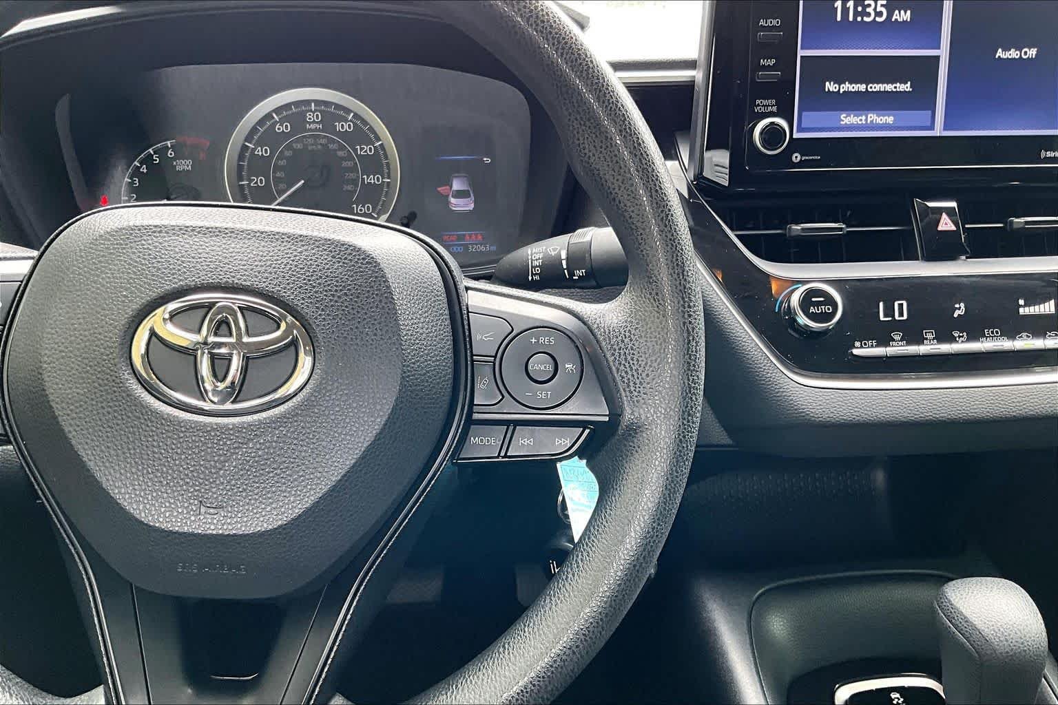 Used 2022 Celestite Toyota LE image 25