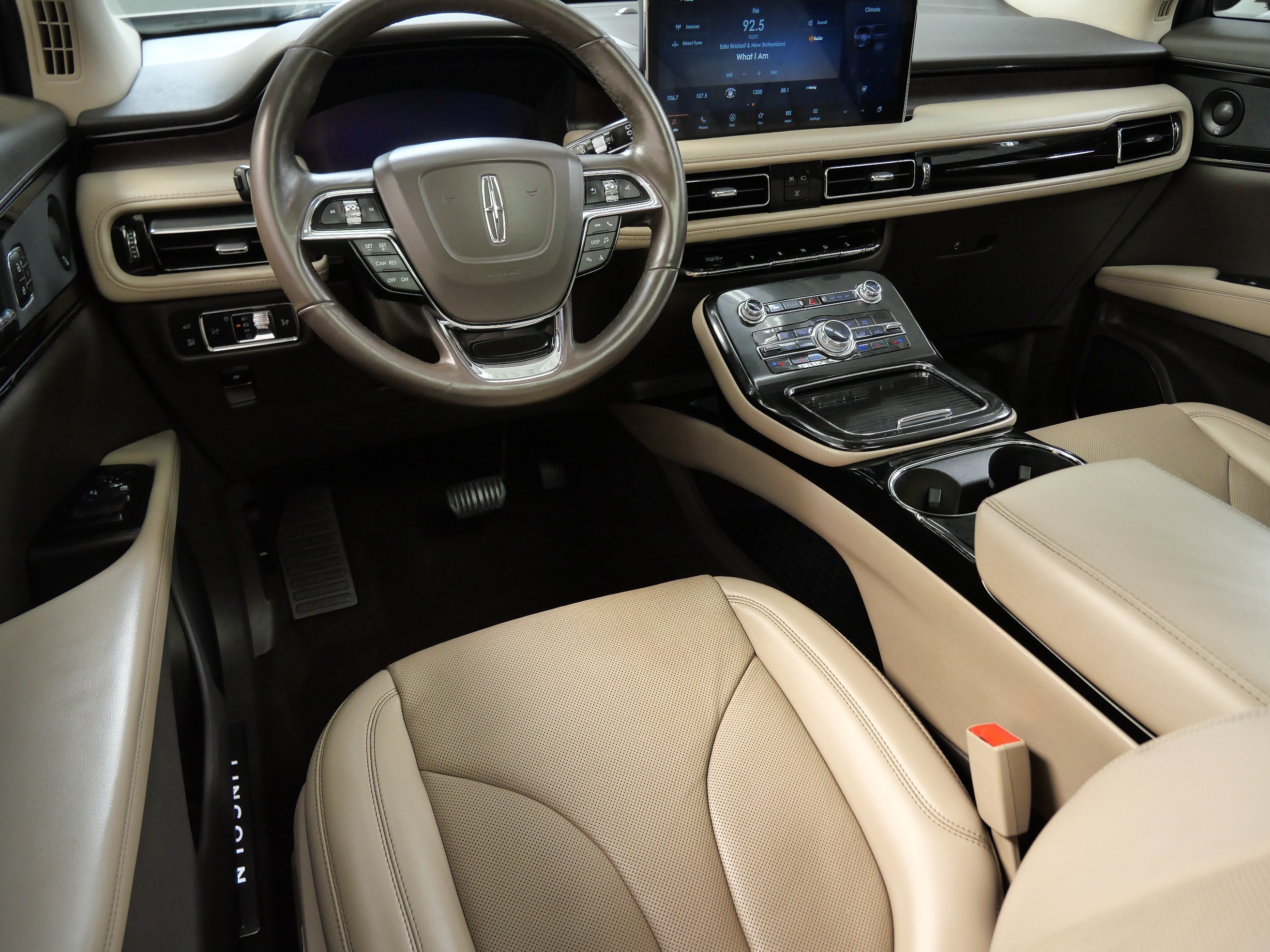 Used 2022 Lincoln Nautilus Reserve with VIN 2LMPJ8KP8NBL04252 for sale in Minnetonka, Minnesota