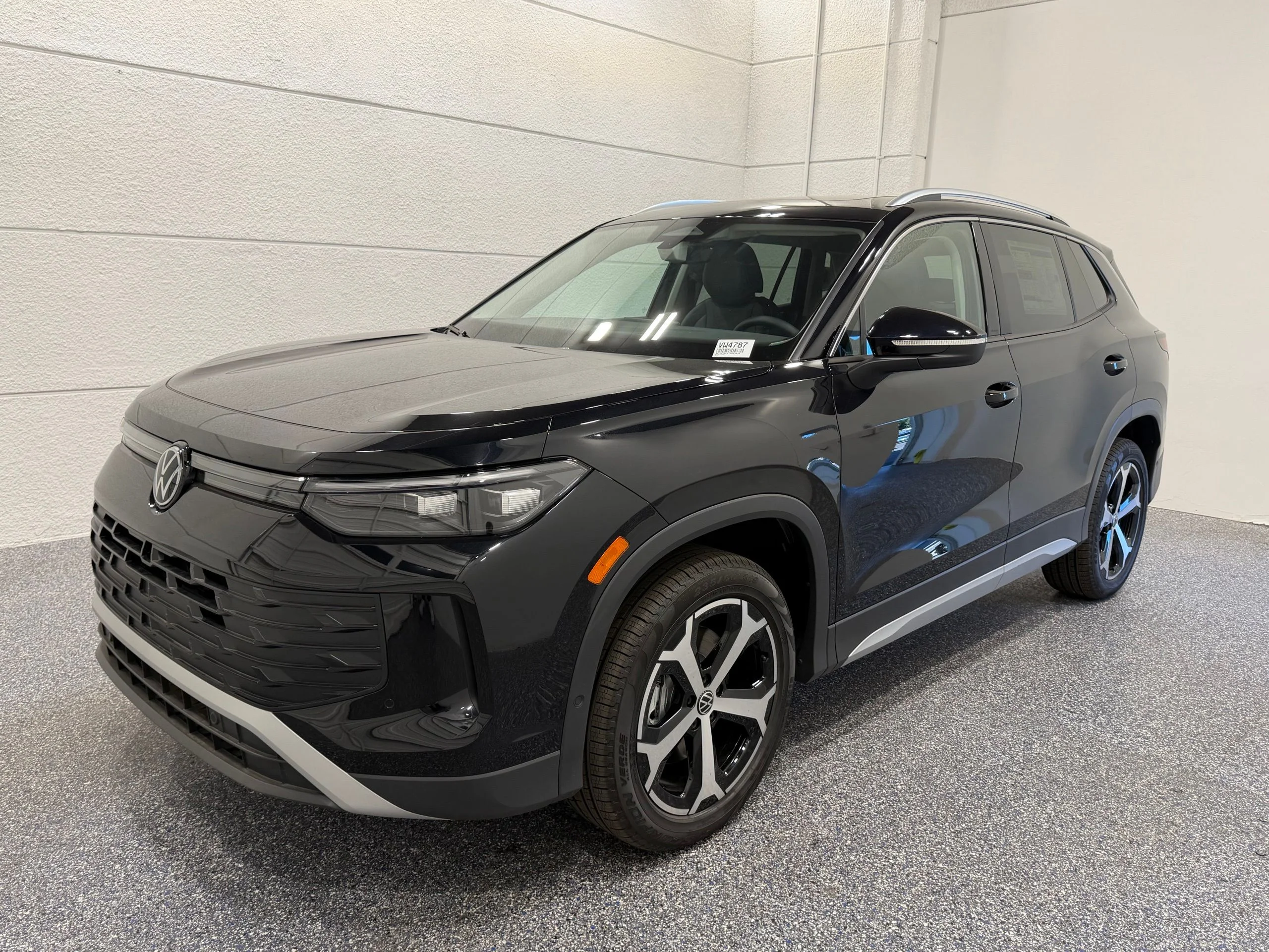 New 2026 Black Volkswagen 2.0T SE image 1