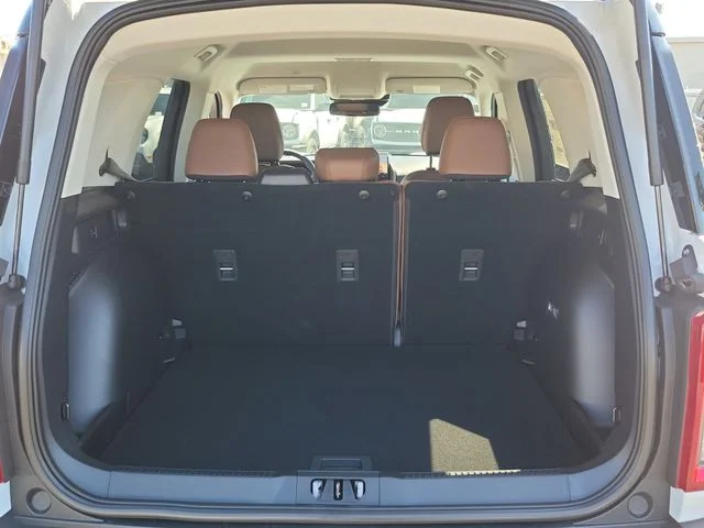 New 2026 Oxford White Ford Outer Banks image 9