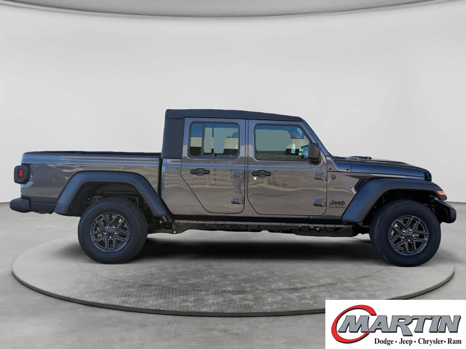 New 2026 Granite Crystal Metallic Clear-Coat Exterior Paint Jeep Sport image 4