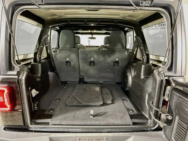 Used 2022 Black Jeep Unlimited Rubicon image 25