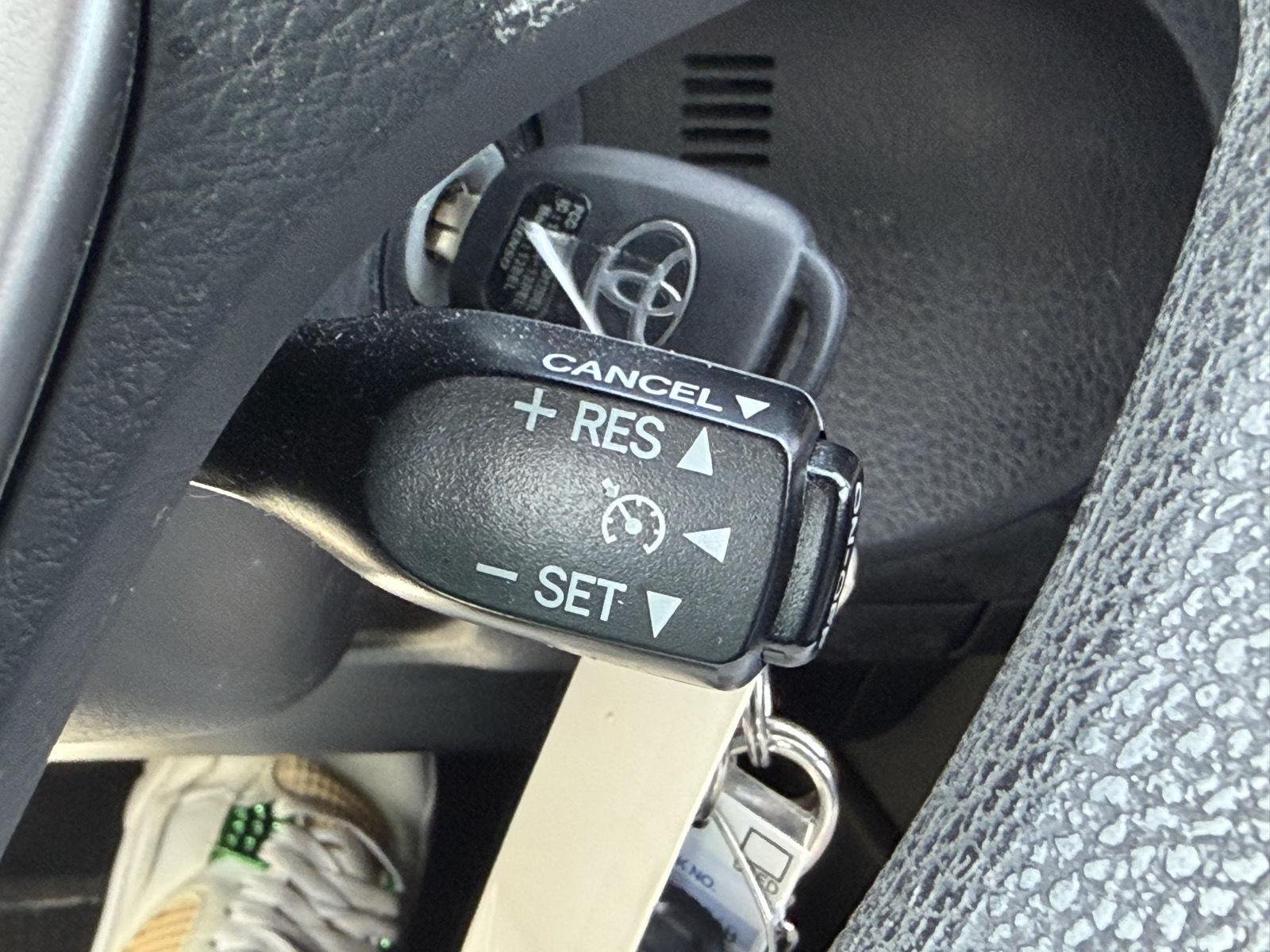 Used 2015 Barcelona Red Metallic Toyota LE image 9