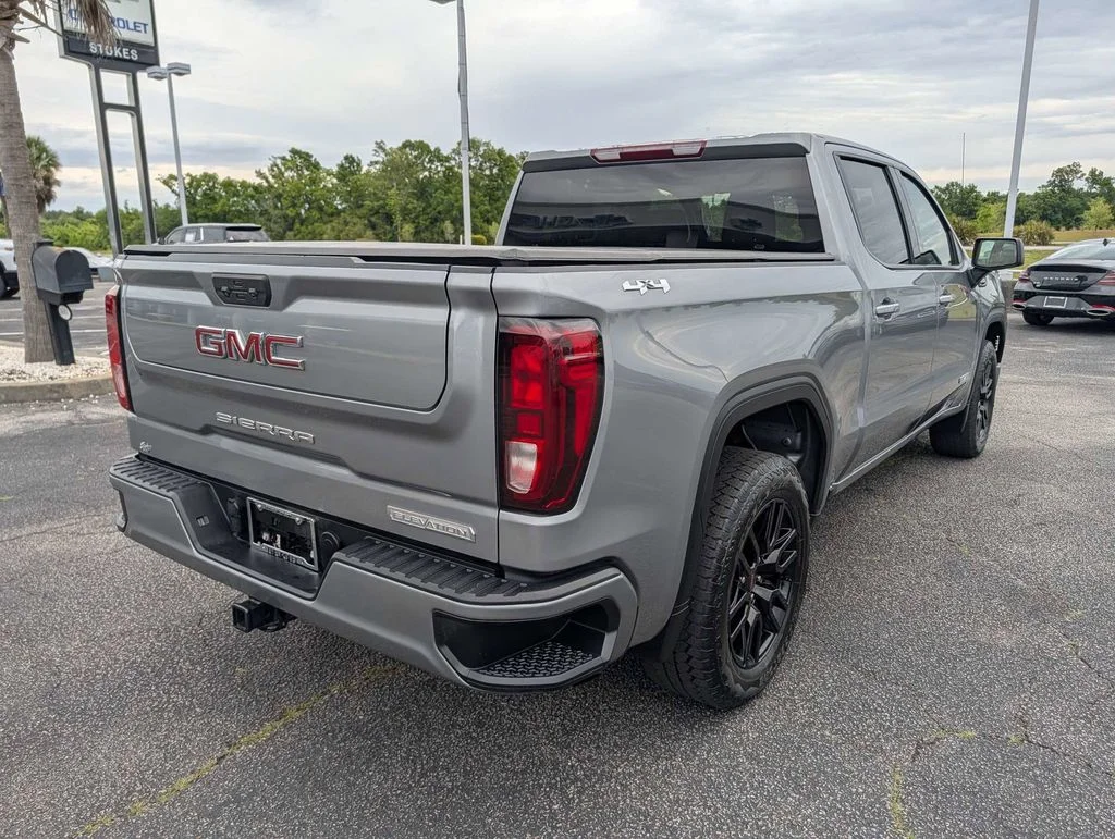 Used 2024 Silver GMC Elevation image 5
