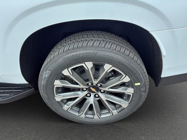 New 2026 Polar White Tricoat Chevrolet High Country image 8