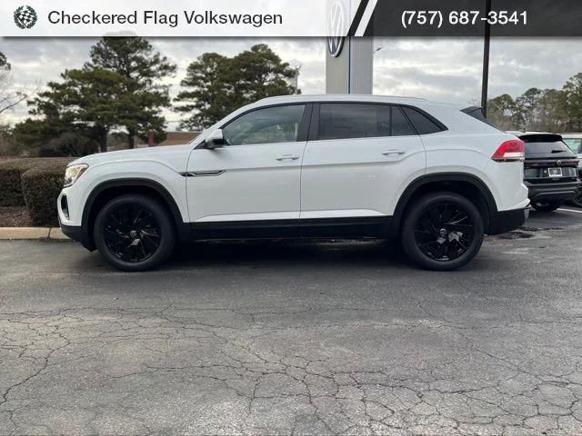 New 2026 White Volkswagen 2.0T SE w/Technology image 4