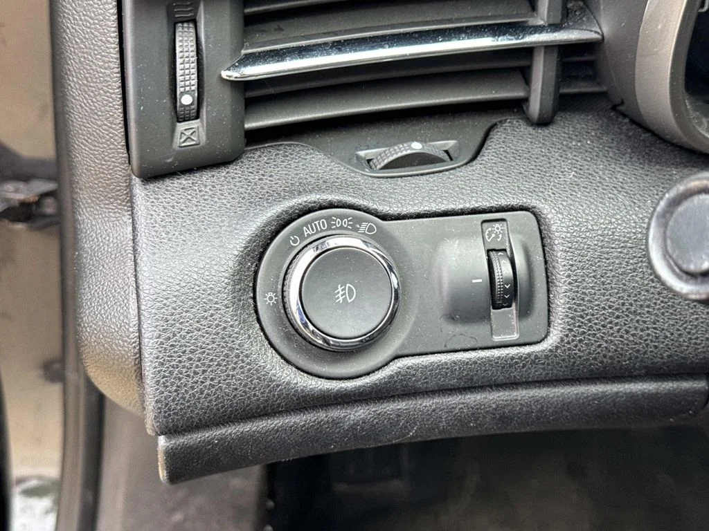 Used 2015 Gray Chevrolet LTZ image 20