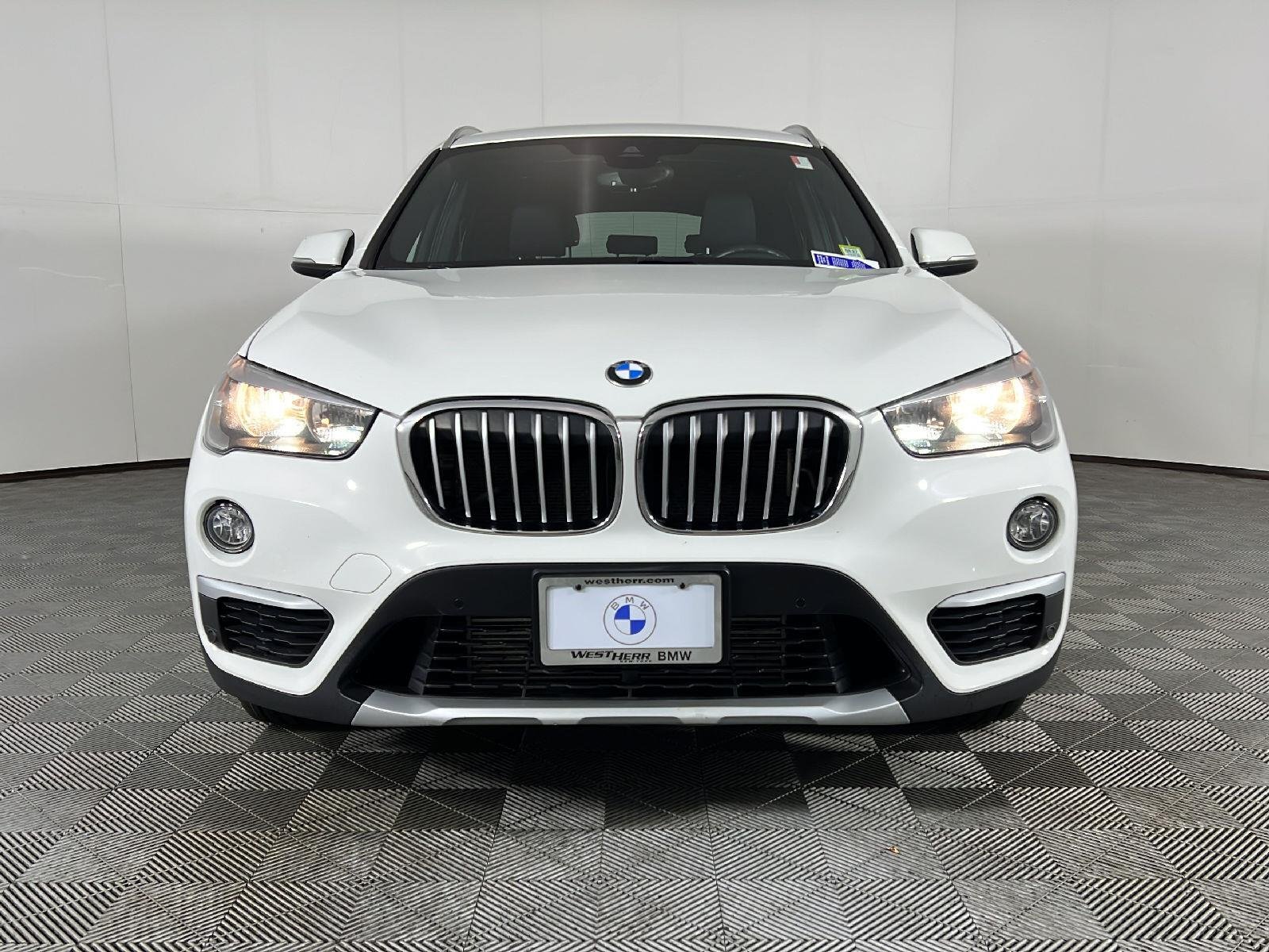 Used 2019 Alpine White BMW xDrive28i image 13