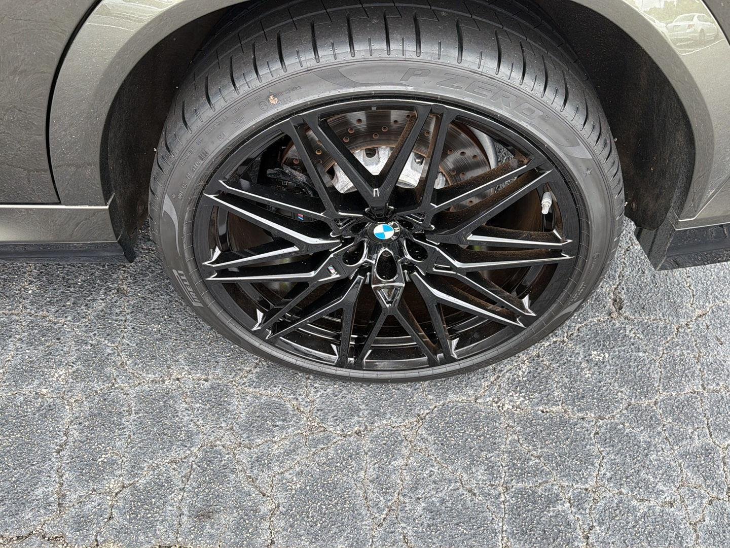 Used 2023 Manhattan Green Metallic BMW  image 39