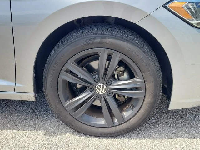 2023 Volkswagen Jetta SE - Photo 6