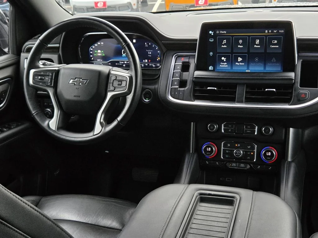 Used 2022 Black Chevrolet Z71 image 25