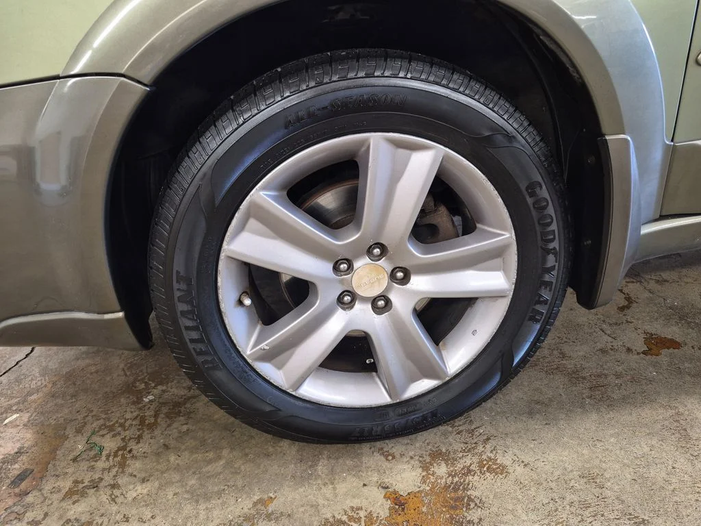 Used 2006 Green Subaru 3.0R image 7