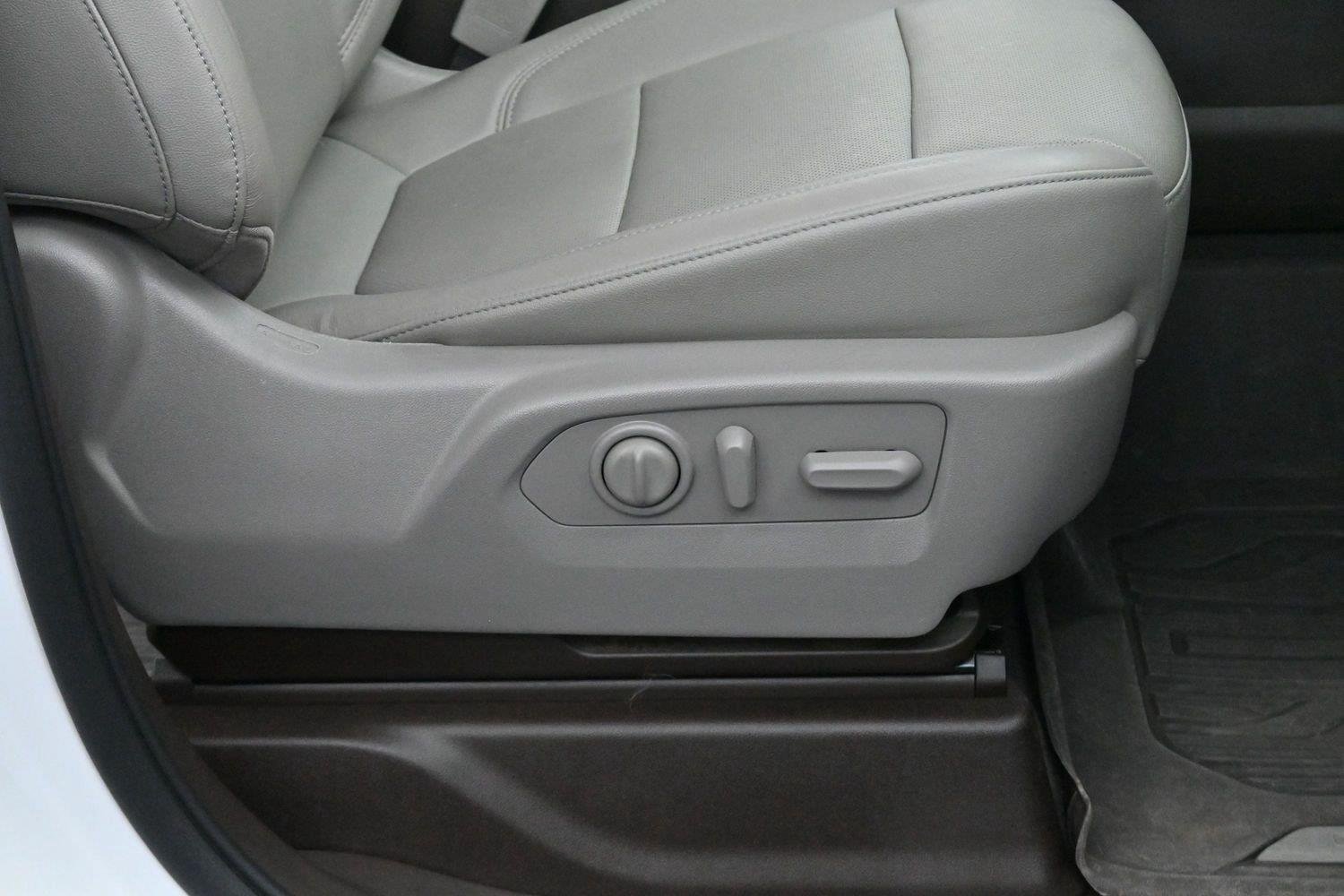 Used 2020 SUMMIT WHITE GMC SLT image 31