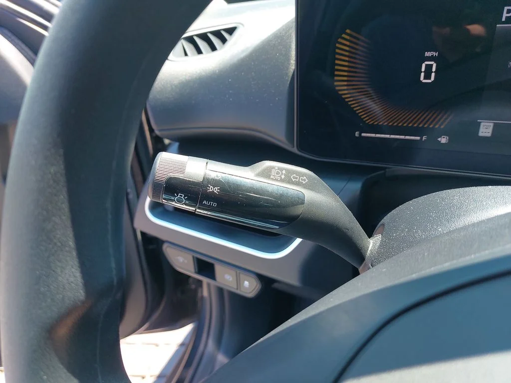 Used 2025 Gray Kia LXS image 25