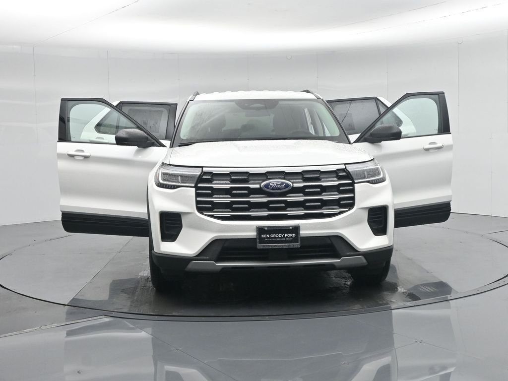 New 2026 Star White Metallic Tri-Coat Ford Active image 62