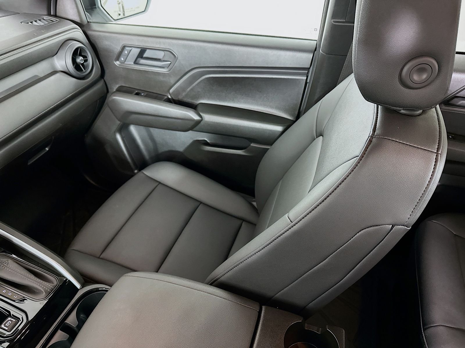 Used 2026 Summit White Chevrolet Trail Boss image 24