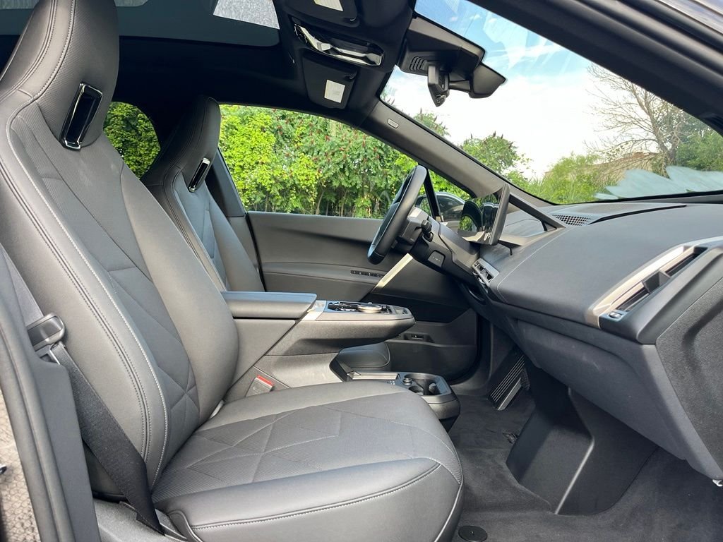 Certified Used 2024 Gray BMW xDrive50 image 27