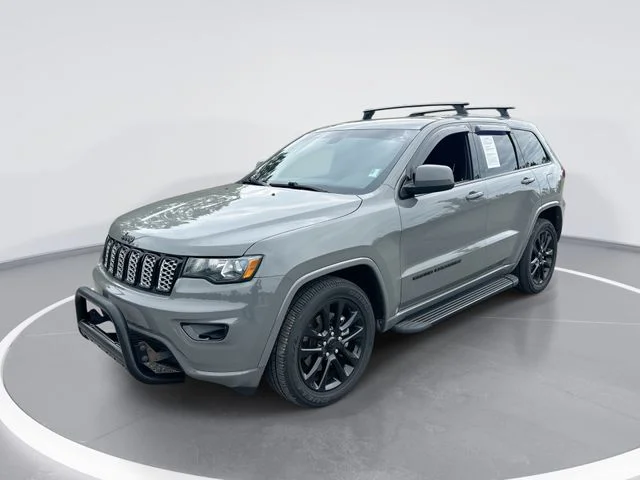 2021 Jeep Grand Cherokee Laredo X's photo