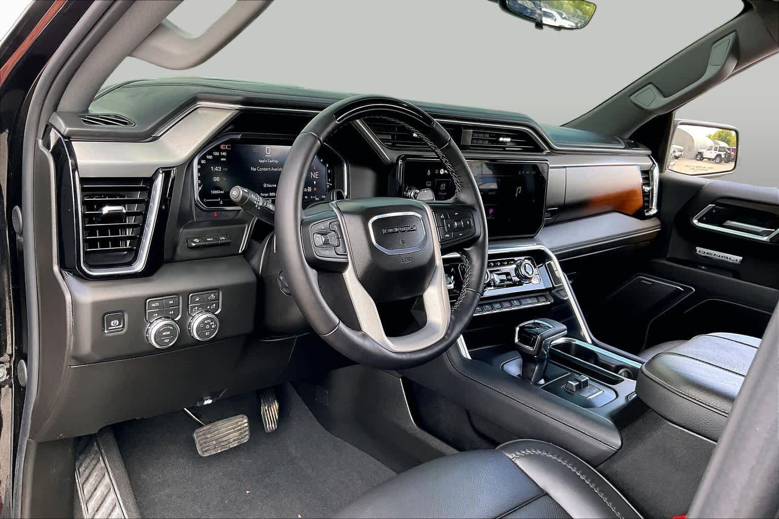 Used 2026 Onyx Black GMC Denali image 18