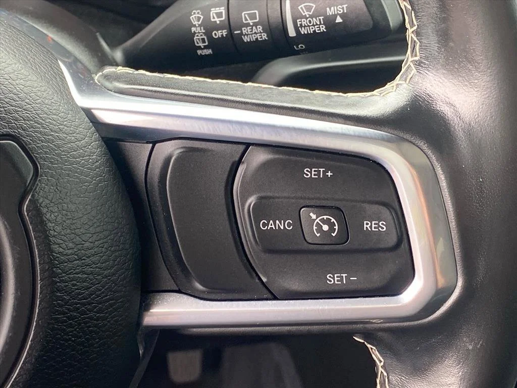 Used 2020 Black Clearcoat Jeep Sahara image 17