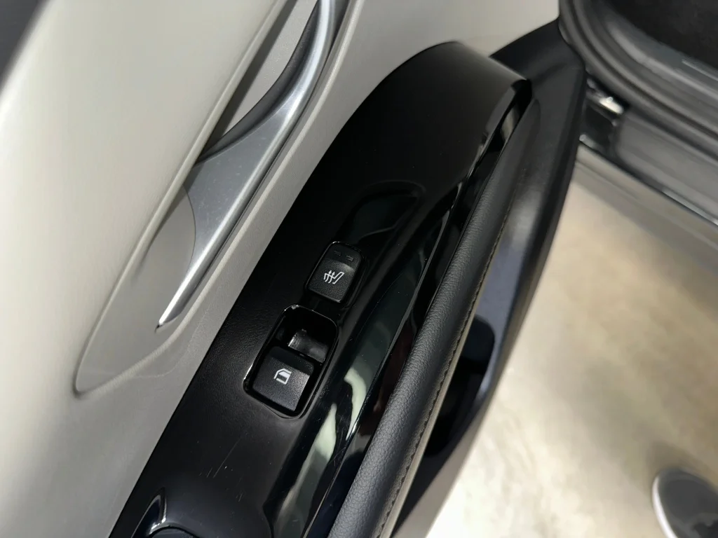 Used 2024 Black Pearl Hyundai Limited image 24