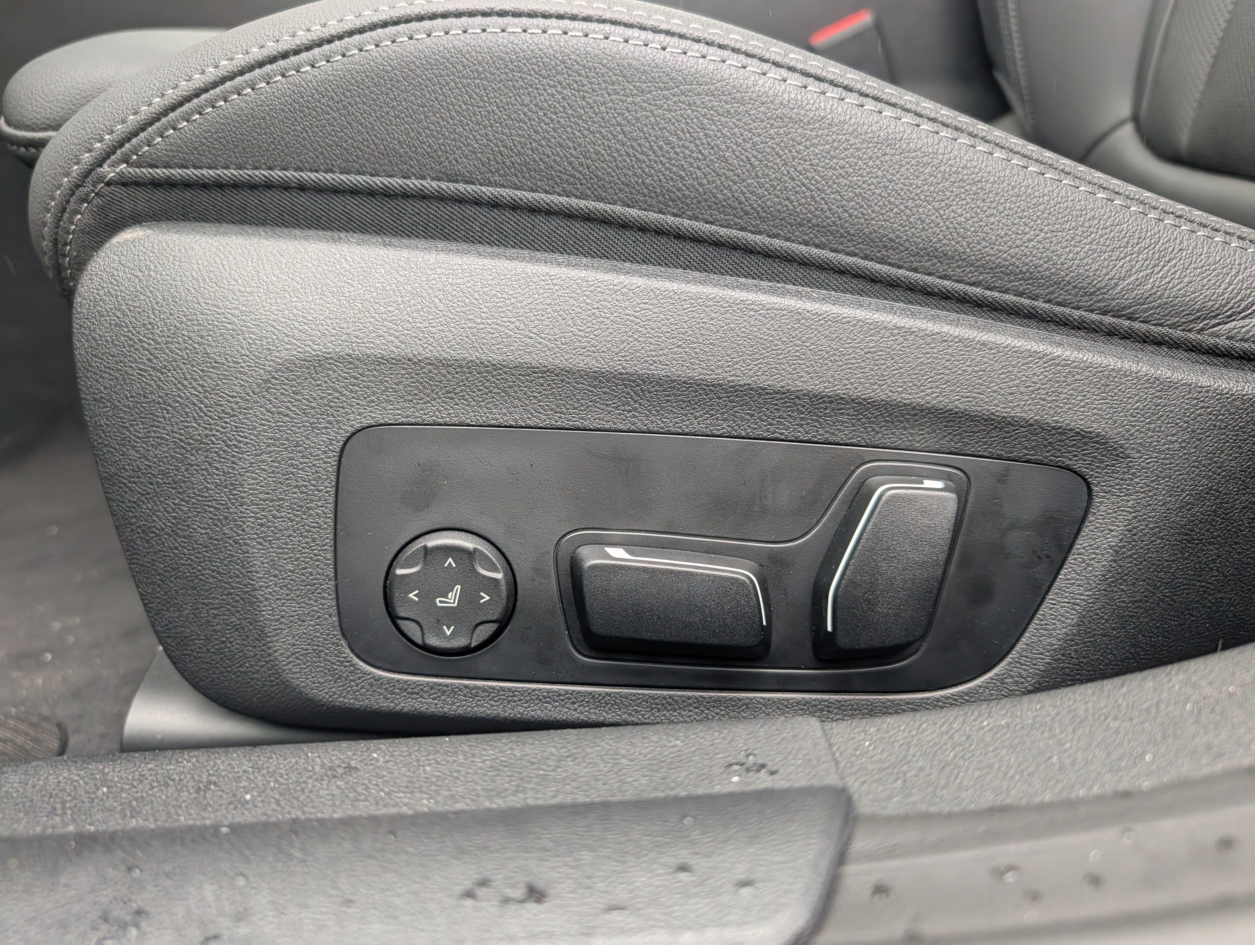 Used 2024 Black Sapphire Metallic BMW eDrive40 image 20