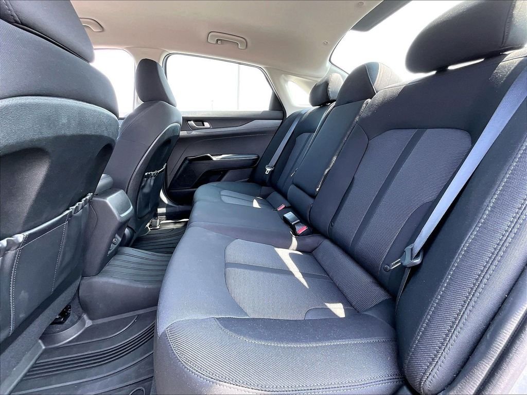 Used 2024 Silver Kia LXS image 15